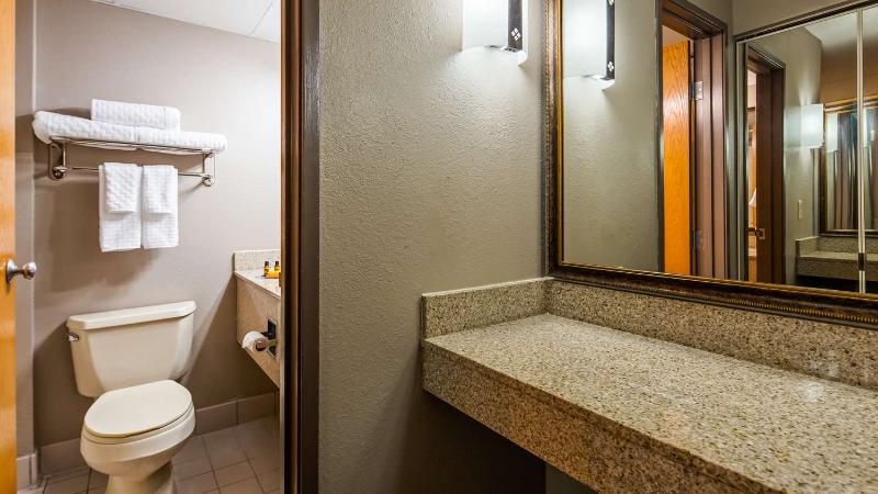 Best Western Plus Kelly Inn image