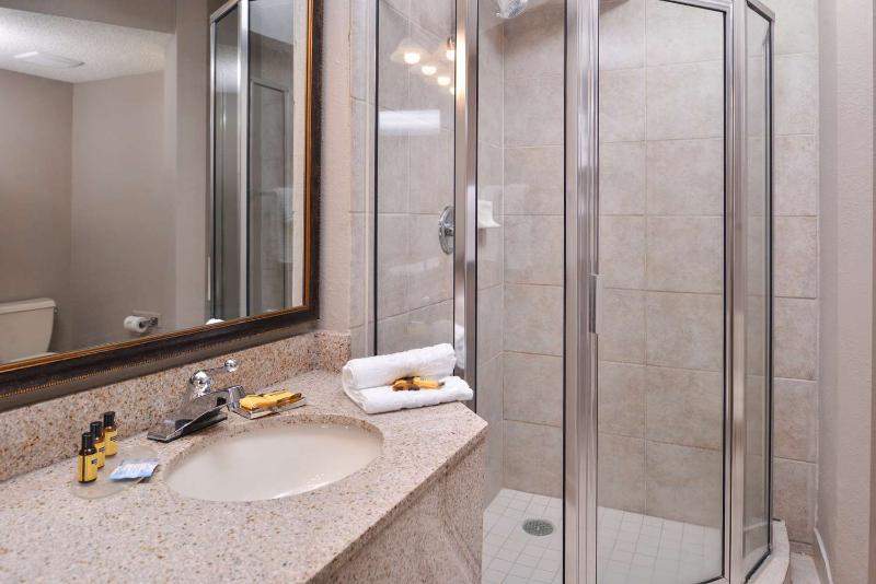 Best Western Plus Kelly Inn image