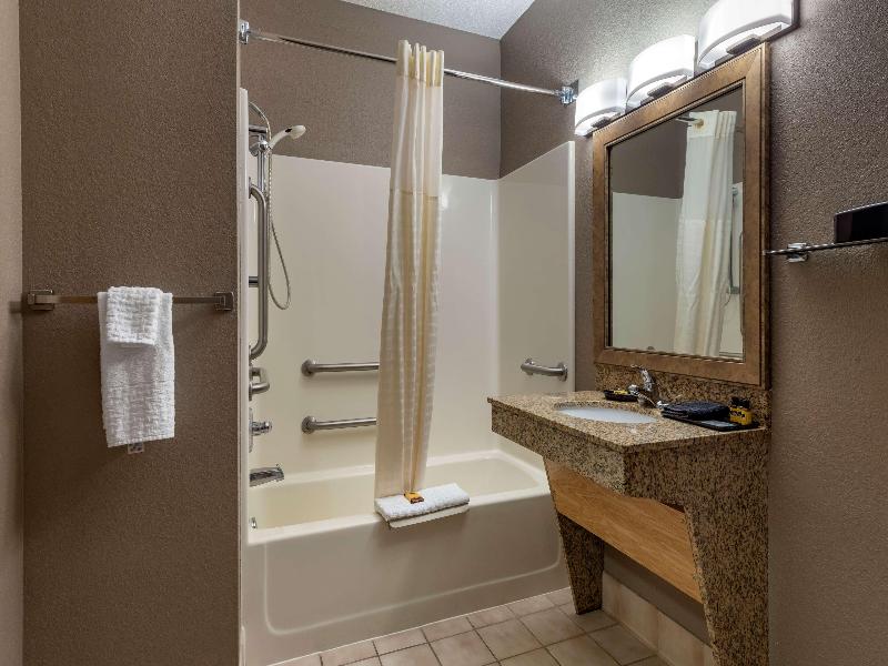 Best Western Plus Chelsea Hotel image