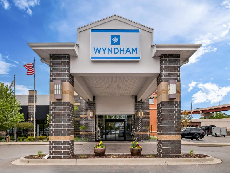 Wyndham Bloomington - Mall Of America image