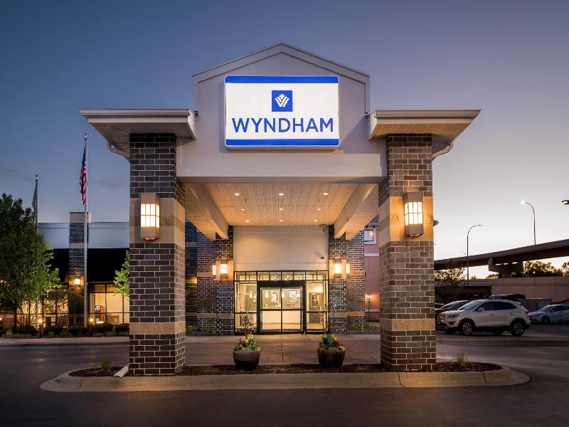Wyndham Bloomington - Mall Of America image