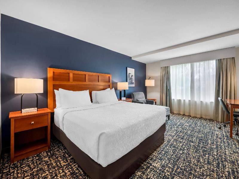 Wyndham Bloomington - Mall Of America image