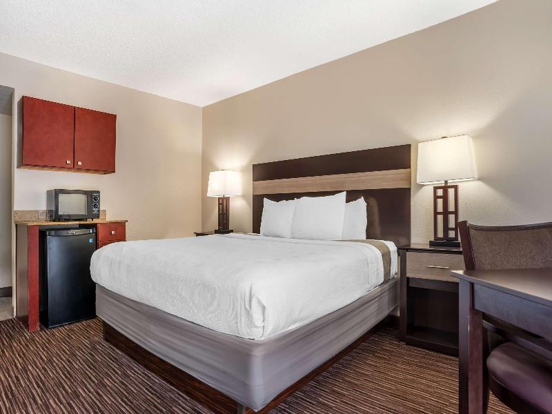Best Western Oak Manor image