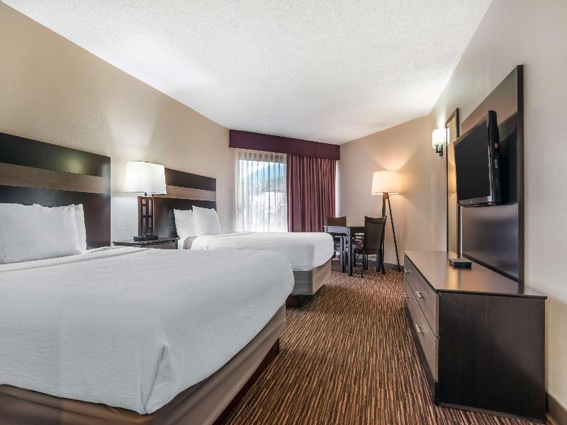 Best Western Oak Manor image