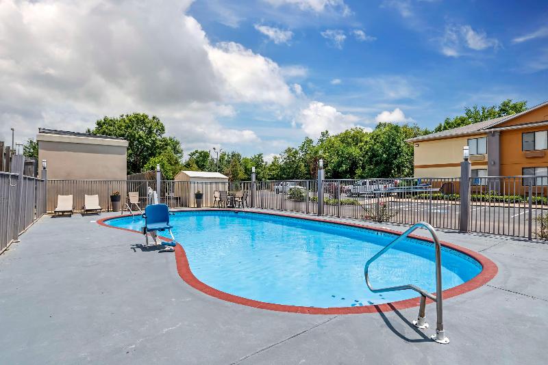 Best Western Canton Inn image