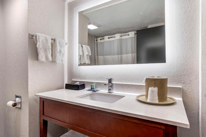 Best Western Canton Inn image