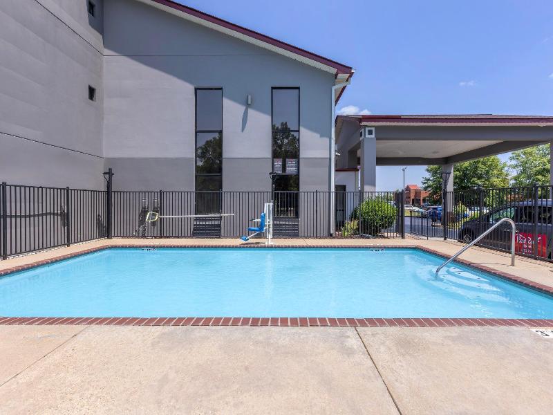 Americas Best Value Inn And Suites Clinton Jackson image