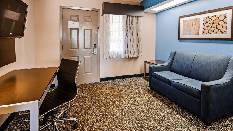 Red Roof Inn & Suites Jackson – Richland image