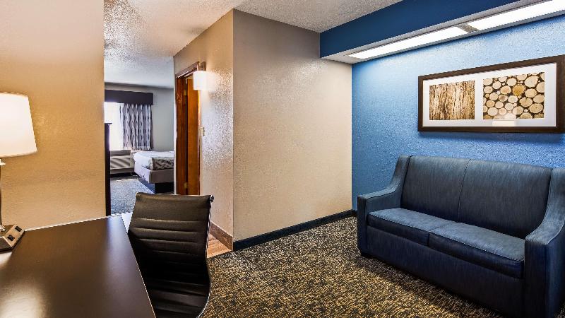 Red Roof Inn & Suites Jackson – Richland image