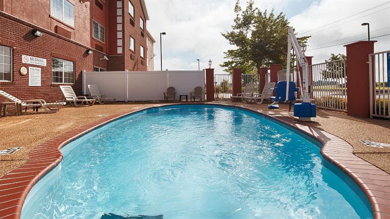 Best Western Plus Olive Branch Hotel & Suites image