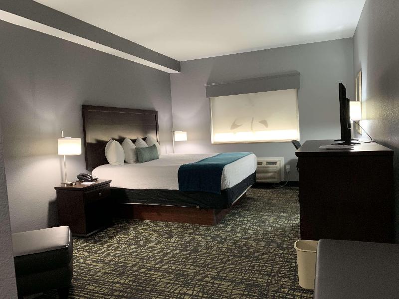 Best Western Plus Olive Branch Hotel & Suites image