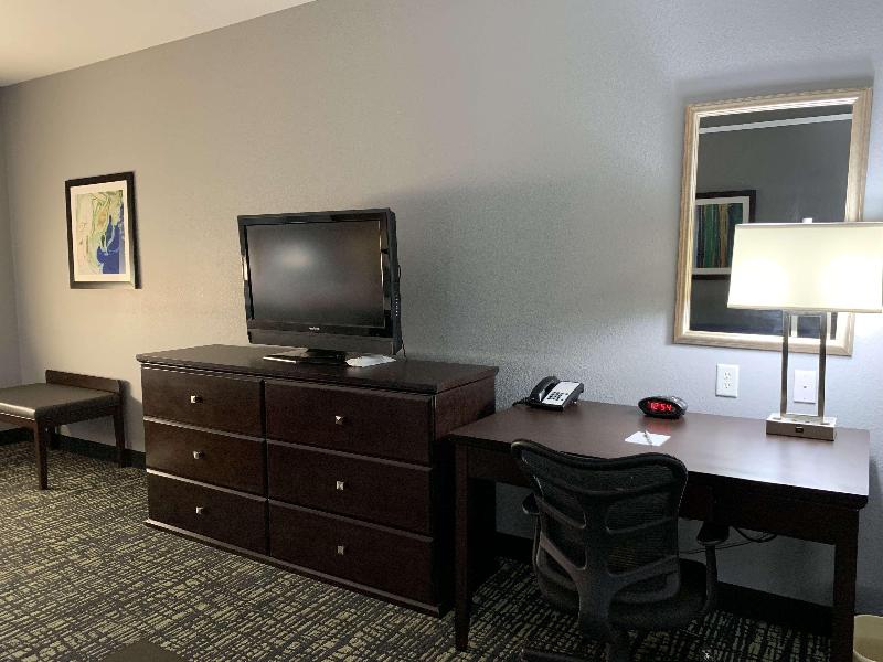 Best Western Plus Olive Branch Hotel & Suites image