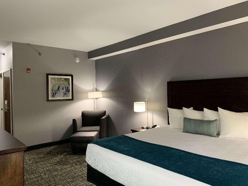Best Western Plus Olive Branch Hotel & Suites image