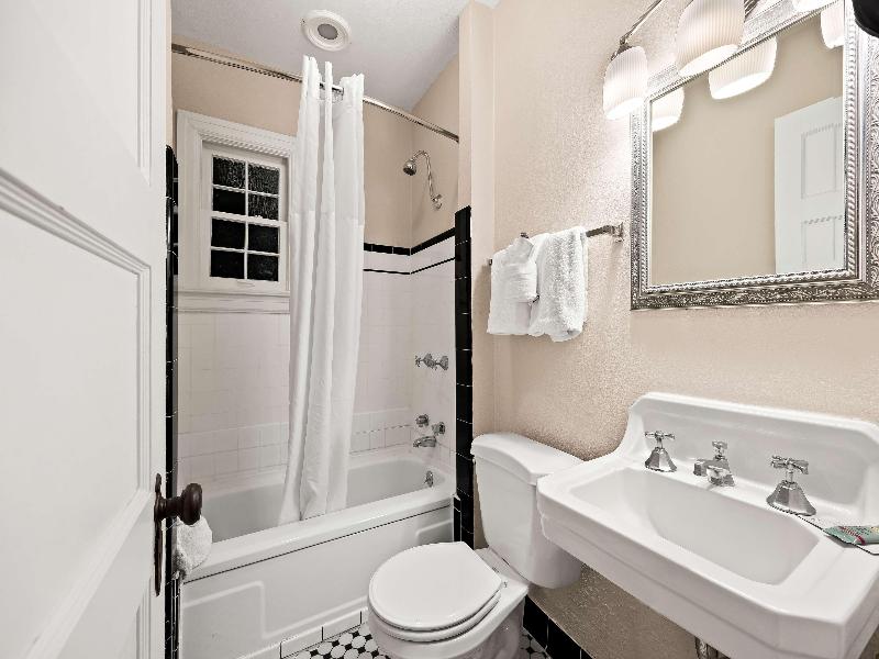 Best Western Route 66 Rail Haven image