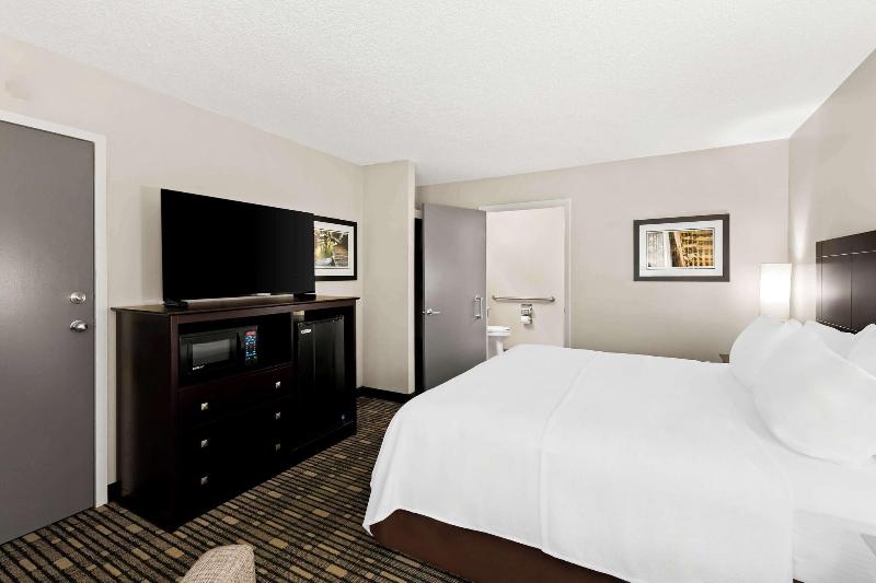 Best Western State Fair Inn image