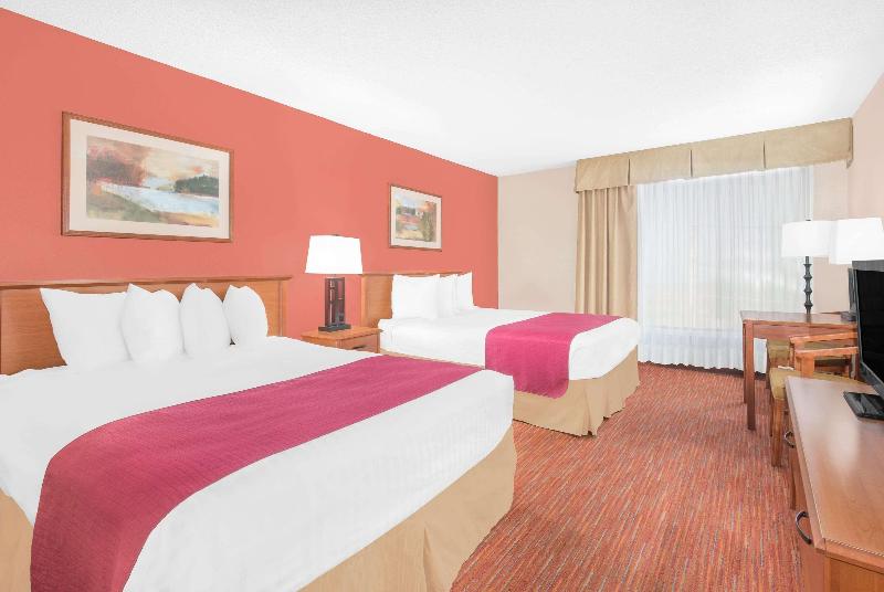 Baymont By Wyndham Springfield South Hwy 65 image