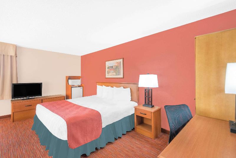 Baymont By Wyndham Springfield South Hwy 65 image