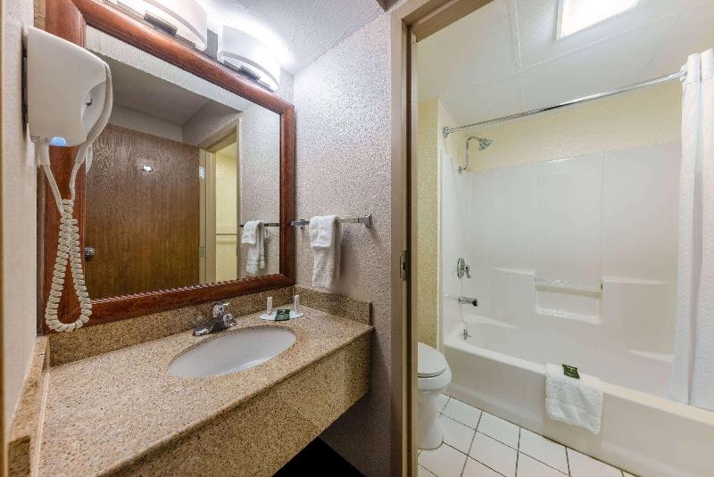 Baymont By Wyndham Springfield South Hwy 65 image