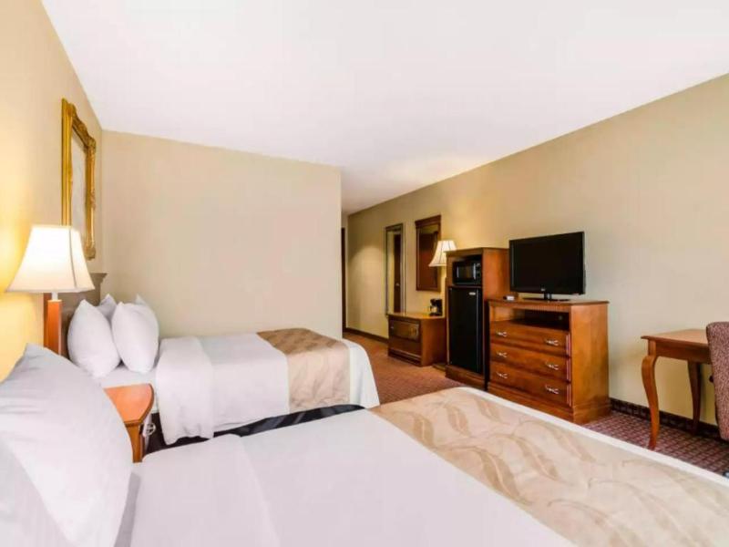 Precious Hotel image