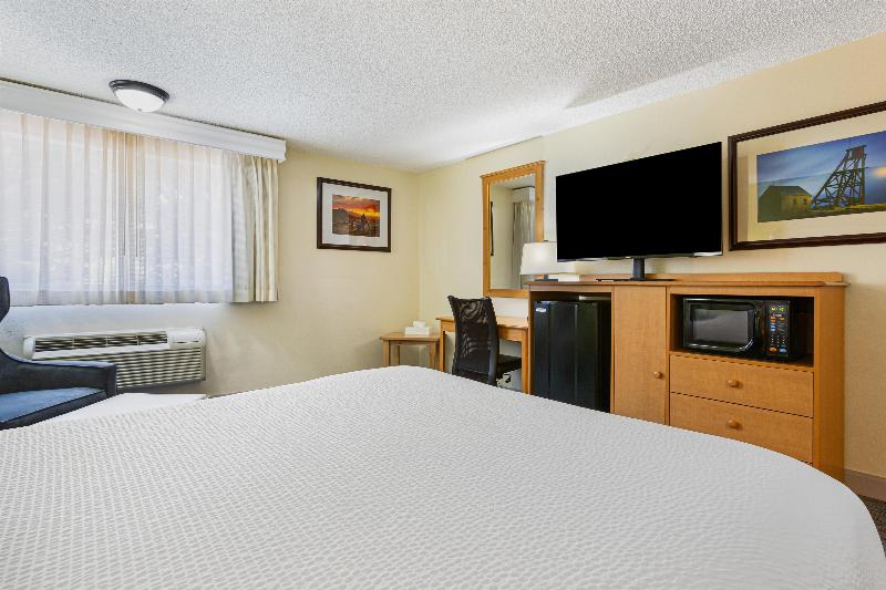 Best Western Hi-Desert Inn image