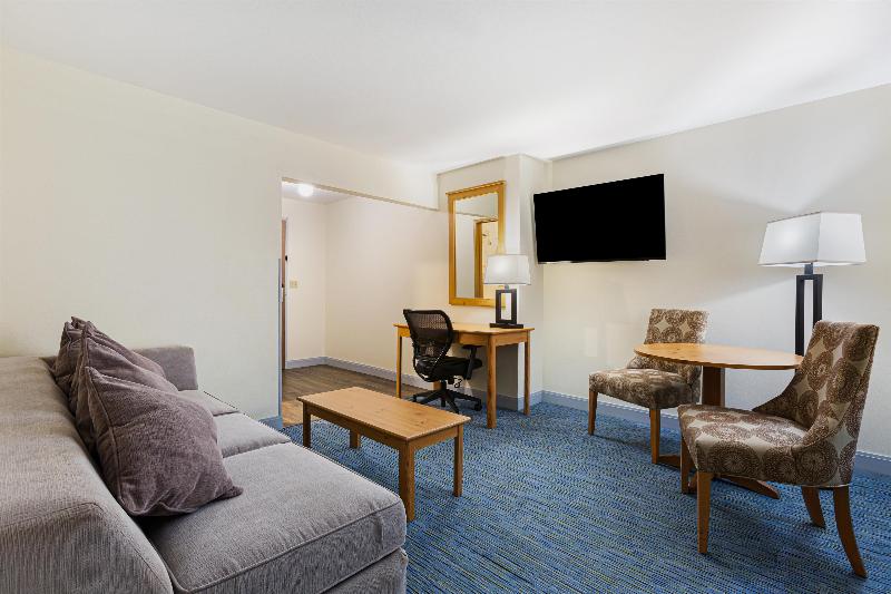 Best Western Hi-Desert Inn image
