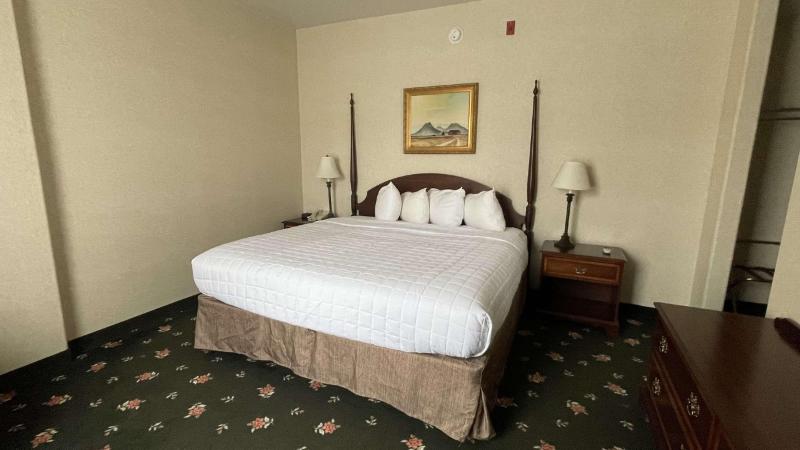 Surestay By Best Western Eureka image