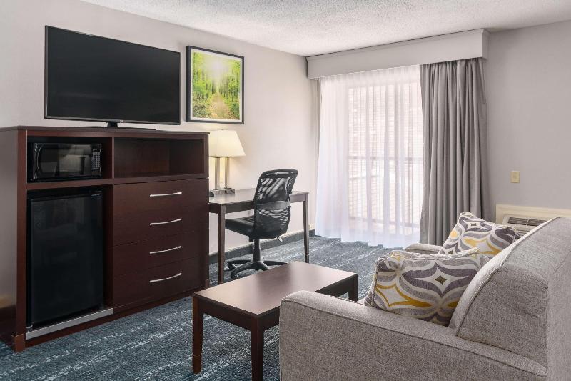Best Western Plus Keene Hotel image