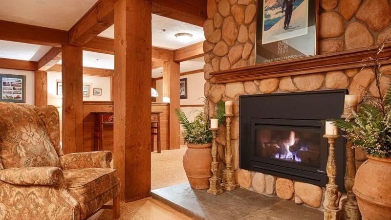 Silver Fox Inn image