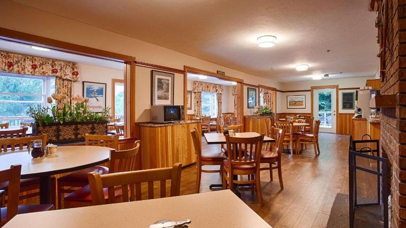 Silver Fox Inn image
