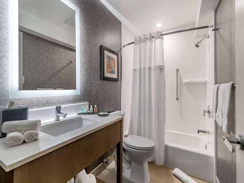 Clarion Inn image