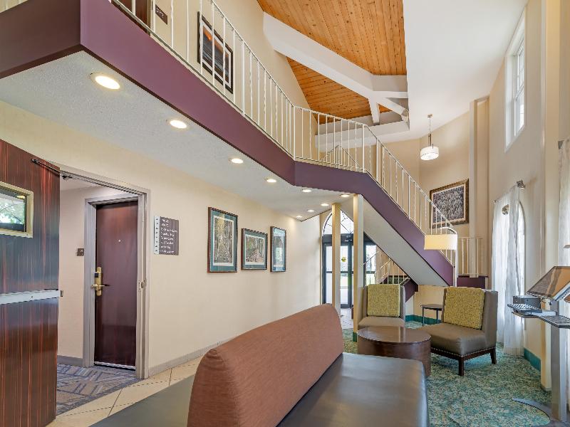 Best Western Plus The Inn at Hampton image