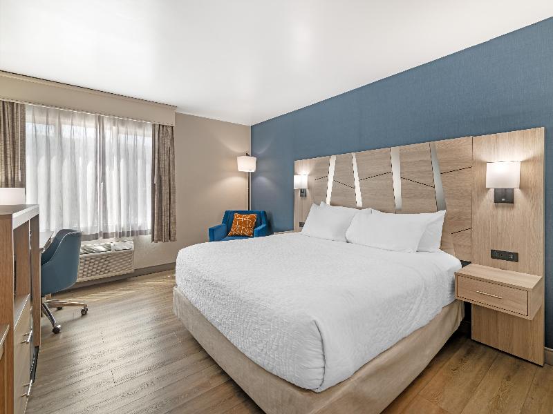 Best Western Plus The Inn at Hampton image