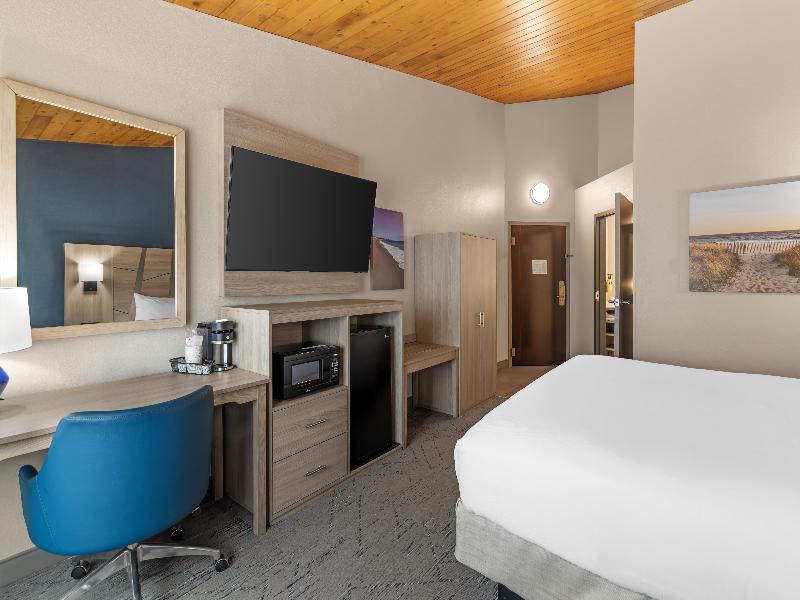 Best Western Plus The Inn at Hampton image