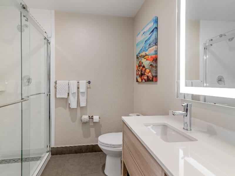 Best Western Plus The Inn at Hampton image