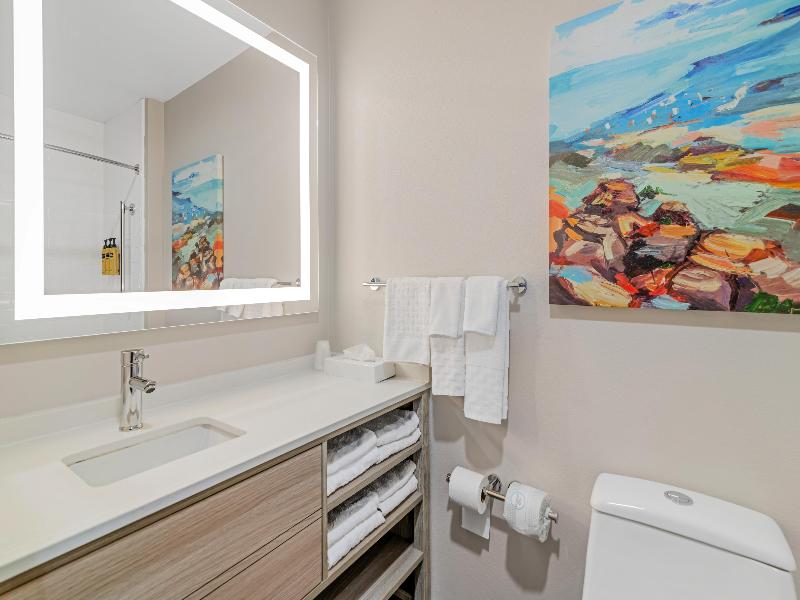 Best Western Plus The Inn at Hampton image