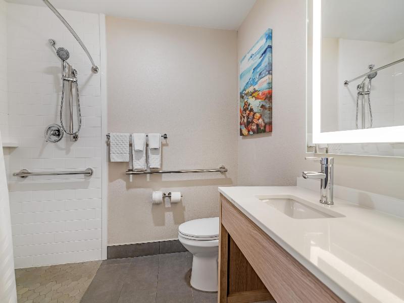 Best Western Plus The Inn at Hampton image