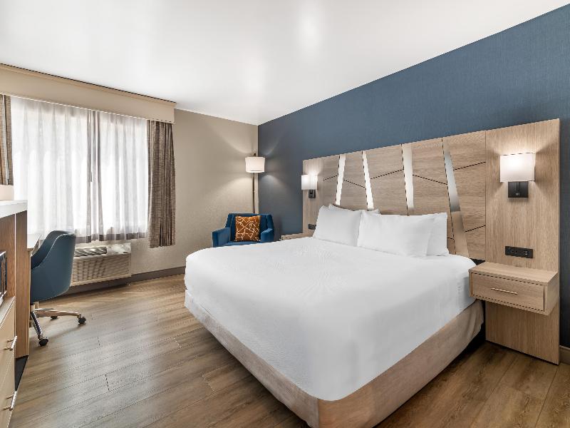 Best Western Plus The Inn at Hampton image