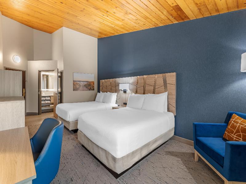 Best Western Plus The Inn at Hampton image