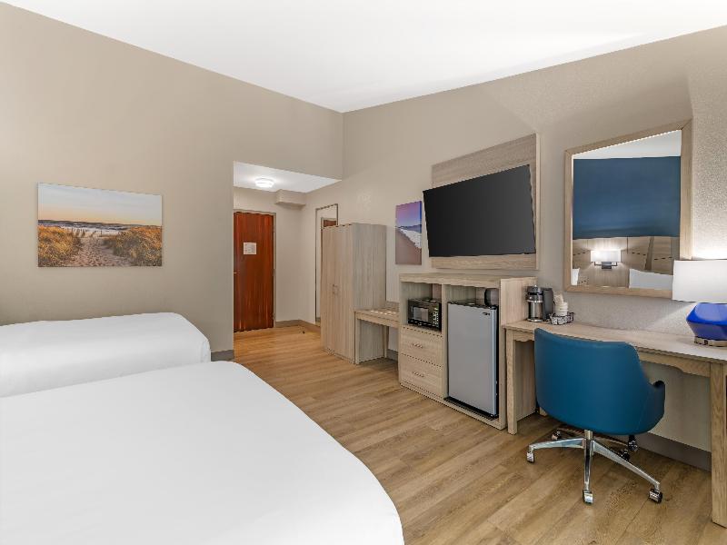 Best Western Plus The Inn at Hampton image