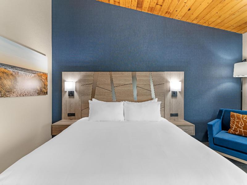 Best Western Plus The Inn at Hampton image