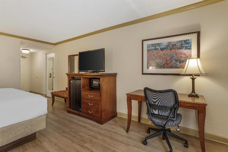 Best Western Plus Morristown Inn image