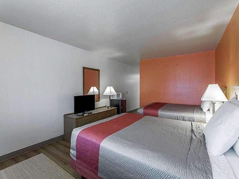 Best Western Western Skies Inn image 2
