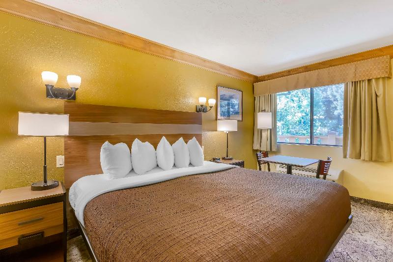 Best Western Rivers Edge image