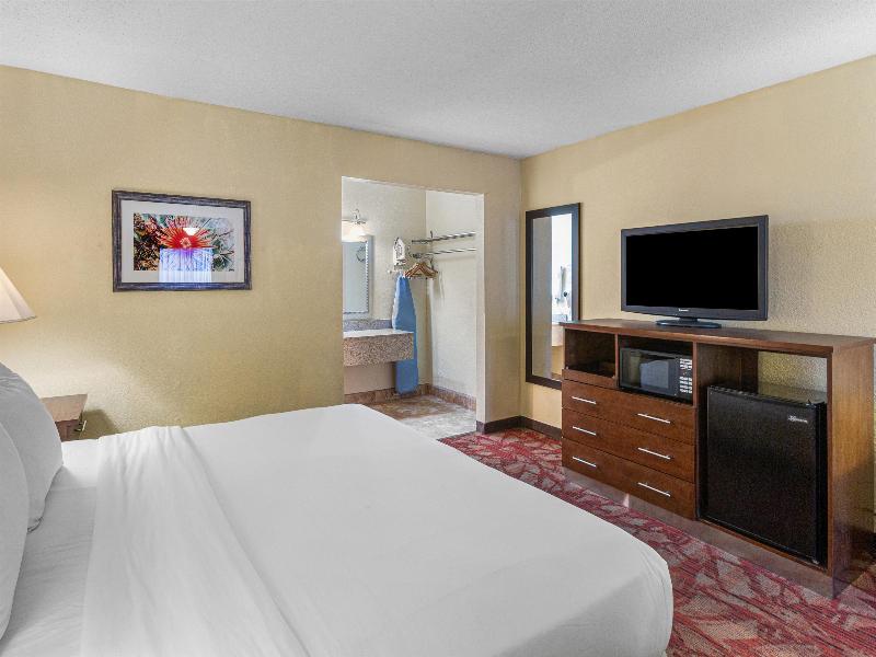 Best Western Pine Springs Inn image