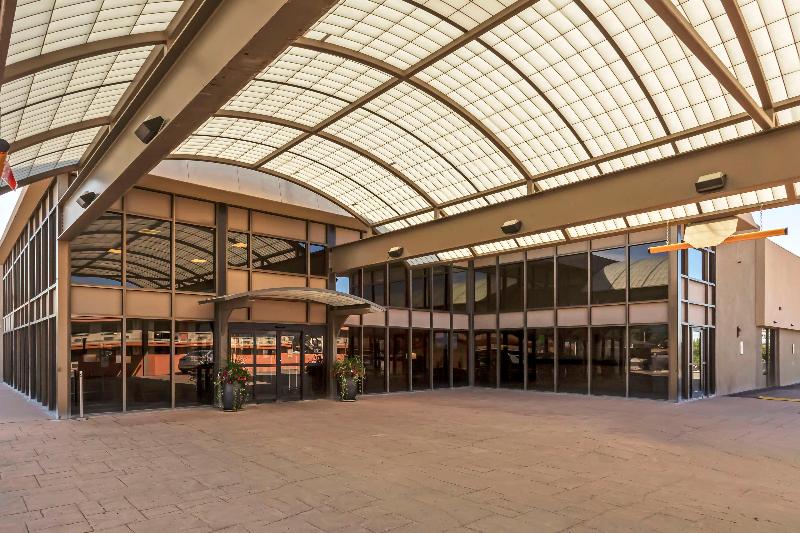 Best Western Plus Raton Hotel image