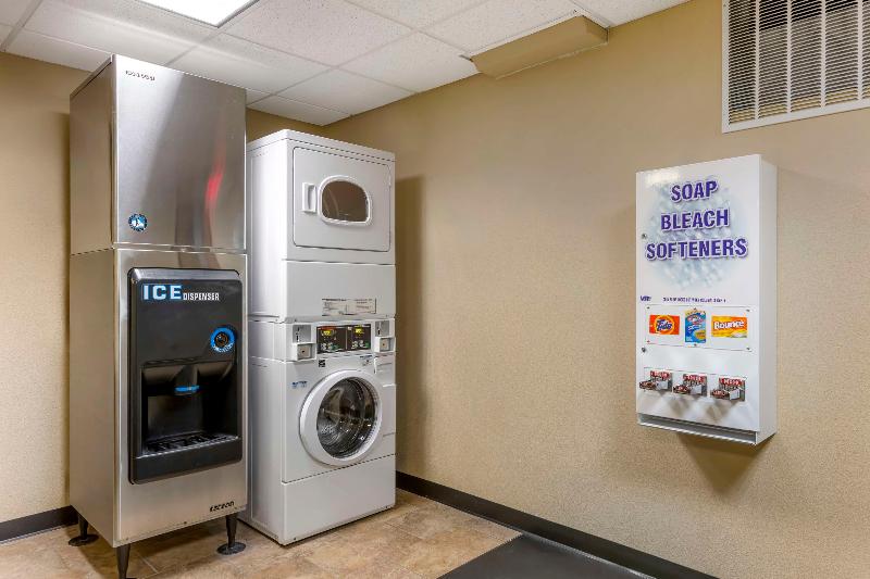 Best Western Plus Raton Hotel image