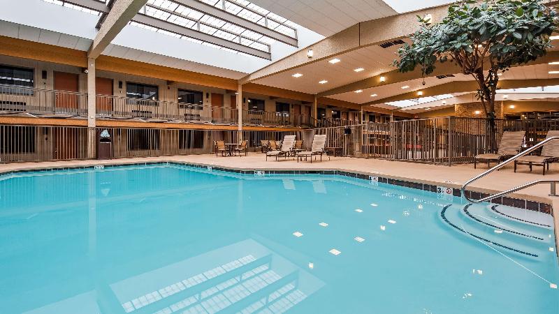 Best Western Plus Raton Hotel image