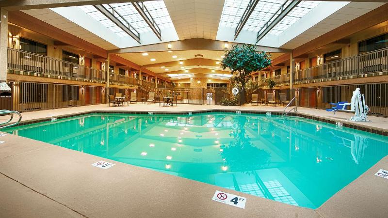 Best Western Plus Raton Hotel image