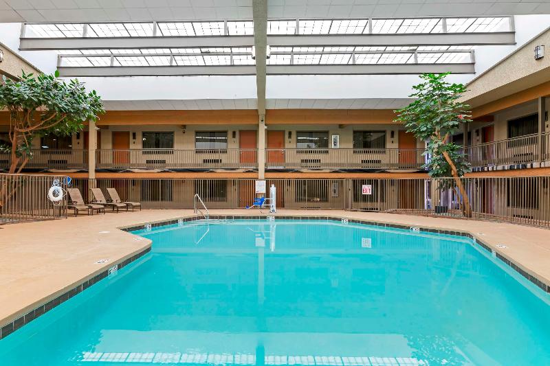 Best Western Plus Raton Hotel image