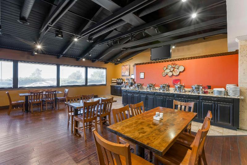 Best Western Plus Raton Hotel image